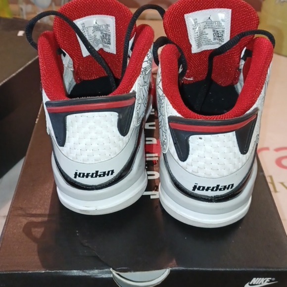 Retro Jordans - Picture 5 of 8
